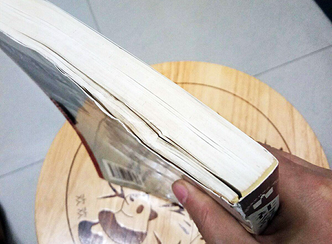 書本脊背發(fā)脆導(dǎo)致斷裂